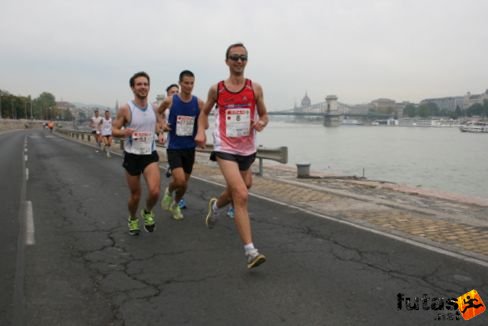 Boroznaki Lajos Budapest Marathon futás