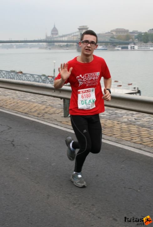 Deák Budapest Marathon futás