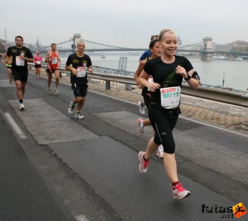 Séra Kata Budapest Marathon futás