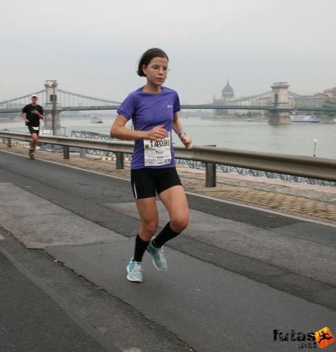 Ladányi Tímea Óbudai Futókör Budapest Marathon futás