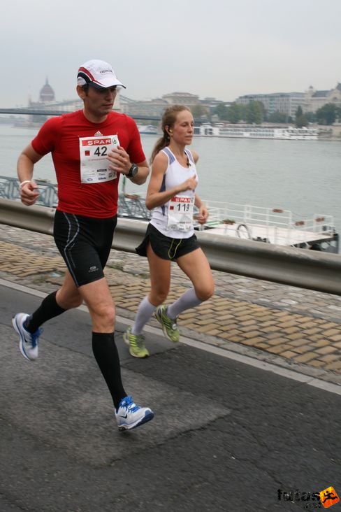 Scola Omar, Makai Viktória Budapest Marathon futás