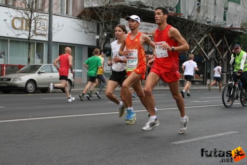 futók: Szabó Gábor, Oláh Tamás, Pulszky Lajos Zoltán Budapest Marathon futás