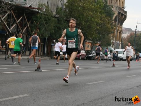 Komen, Jan Dr. Budapest Marathon futás