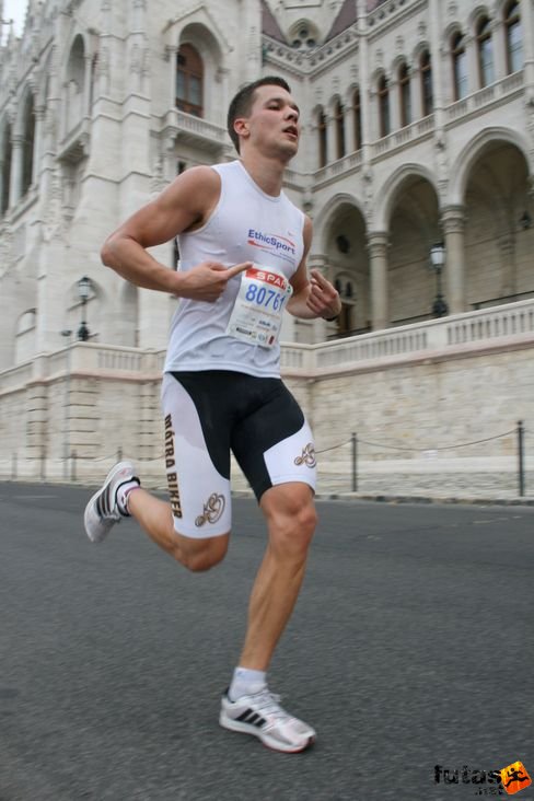 EtichSport Budapest Marathon futás