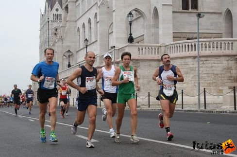 Javier, Ibarra, Olasz László, Póth Mariann Budapest Marathon futás