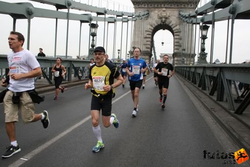 Ylikulju Aulis Budapest Marathon futás