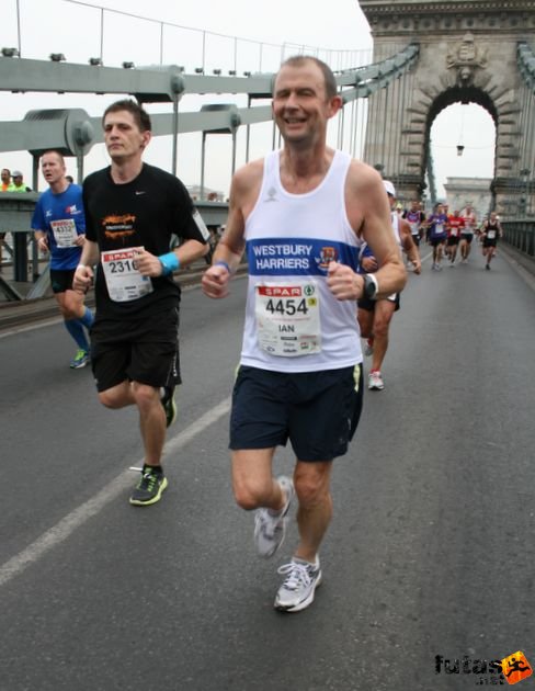 Louden, Ian  Westbury Harriers Bristol Budapest Marathon futás