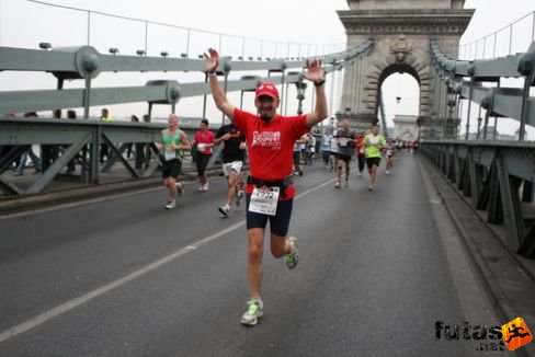 Bognár Róbert budapesti futó Budapest Marathon futás