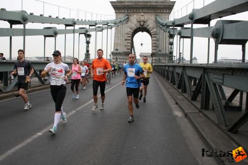 Ábrahám Krisztina dr, Rolyák Istvan Budapest Marathon futás