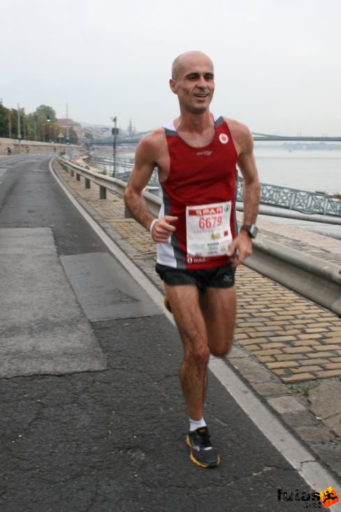 Szirmai Zoltán idén a 30 kilométeres távon Budapest Marathon futás