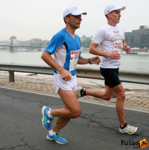 Pész Attila András 2:48:00, Cseik Márton Budapest Marathon futás