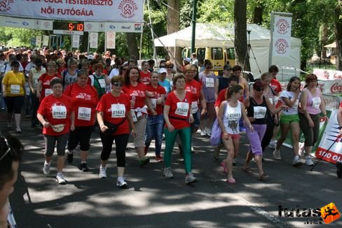 Gyalológlók Coca-Cola Női Futógála futás