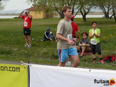 futo20022.jpg Depónia Futóparti futás
