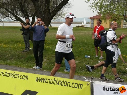 futo20222.jpg Depónia Futóparti futás