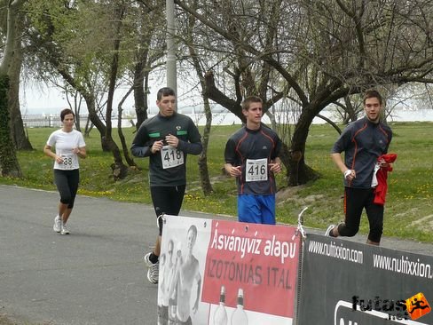 futo20306.jpg Depónia Futóparti futás