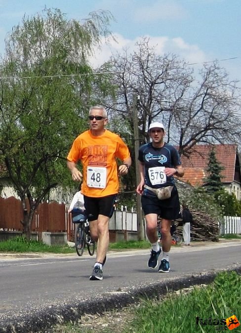 futas162.jpg Velencei-tó futás