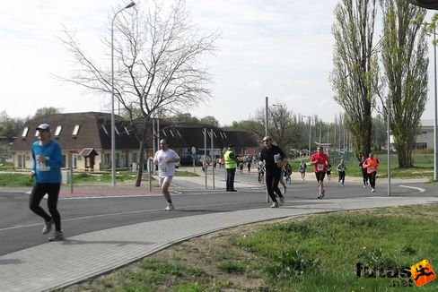 Velence 2012. április 15. Velencei tókör futás