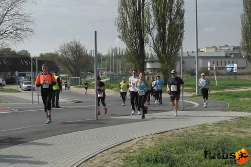 velence11.jpg 2012. április 15. Velencei tókör futás