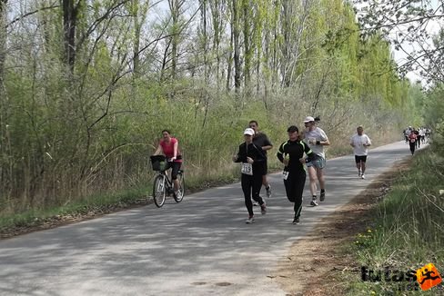 velence19.jpg 2012. április 15. Velencei tókör futás
