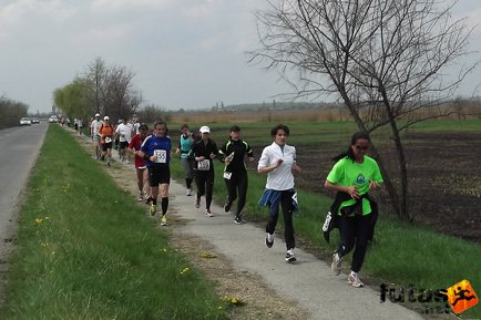 velence50.jpg 2012. április 15. Velencei tókör futás