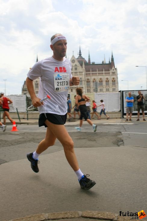 ABB futók KH maraton váltó futás