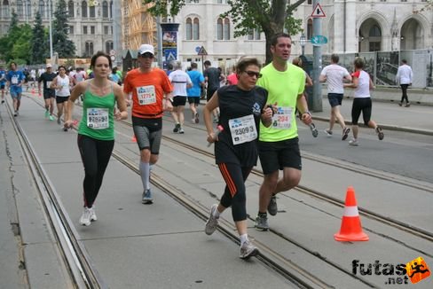 futás a síneken KH maraton váltó futás