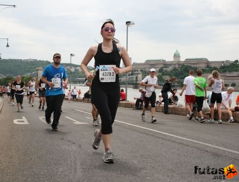 Zsuzsa KH maraton váltó futás