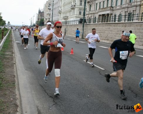 maratoni futók 837 KH maraton váltó futás