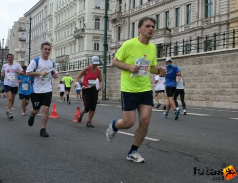maratoni futók 842 KH maraton váltó futás