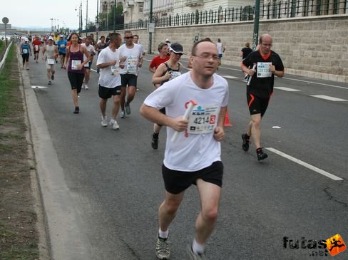 maratoni futók 847 KH maraton váltó futás
