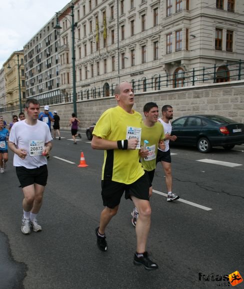 maratoni futók 869 KH maraton váltó futás