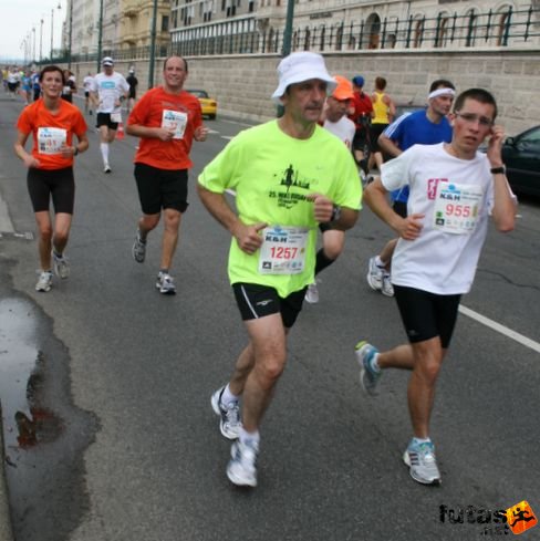 maratoni futók 872 KH maraton váltó futás