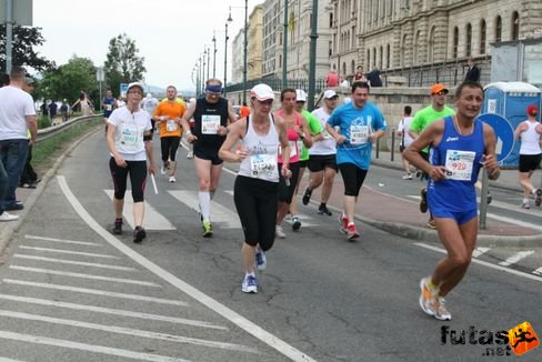 maratoni futók 874 KH maraton váltó futás