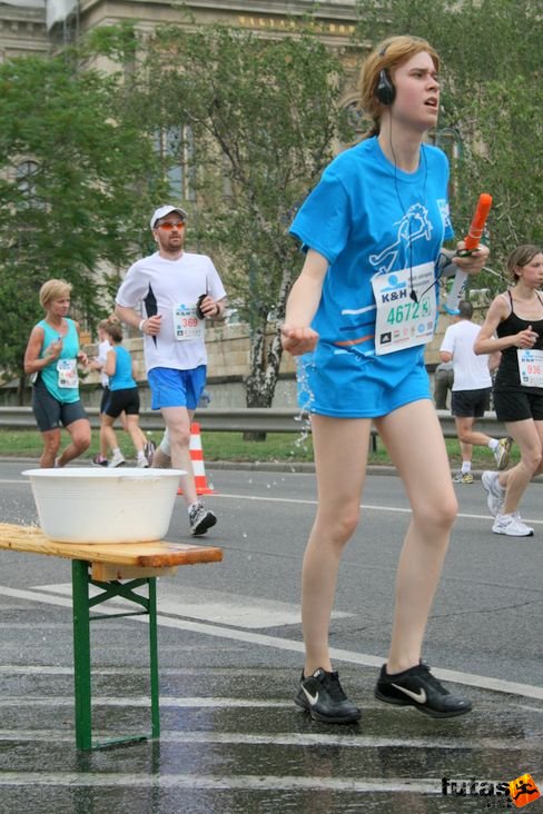 maratoni futók 879 KH maraton váltó futás