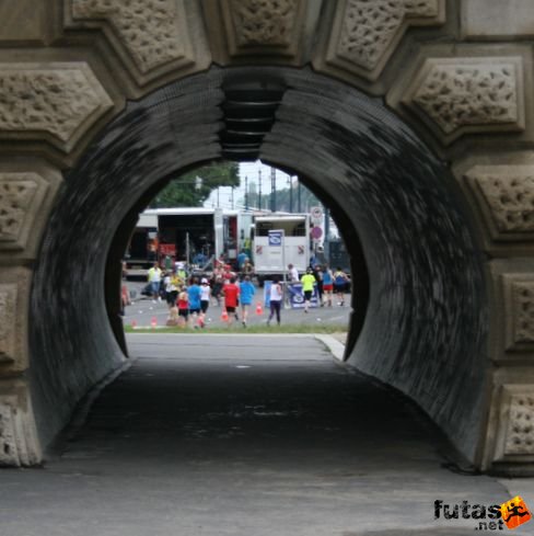 maratoni futók 892 KH maraton váltó futás