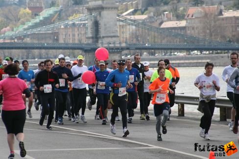 futók a rakparton Vivicittá futás