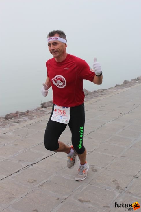 Varga Tibor dr Hirös Futó Klub Balaton Marathon futás
