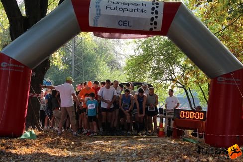 10 kilométeresek rajtja Esztergom futás