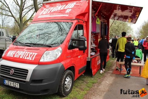 Nike Futóklub BP Nike Cipőteszt Tóparti Futóparti futás