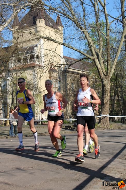 img_5176.jpg Budapest Half Marathon futás