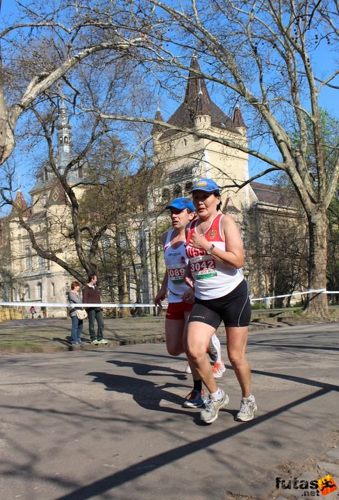 img_5249.jpg Budapest Half Marathon futás
