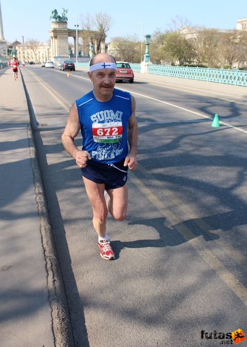 finn futó - Suomi Budapest Half Marathon futás