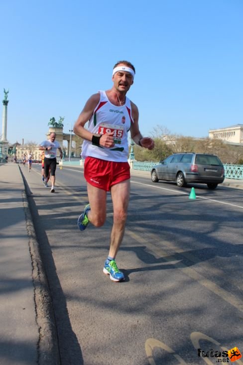 img_5475.jpg Budapest Half Marathon futás