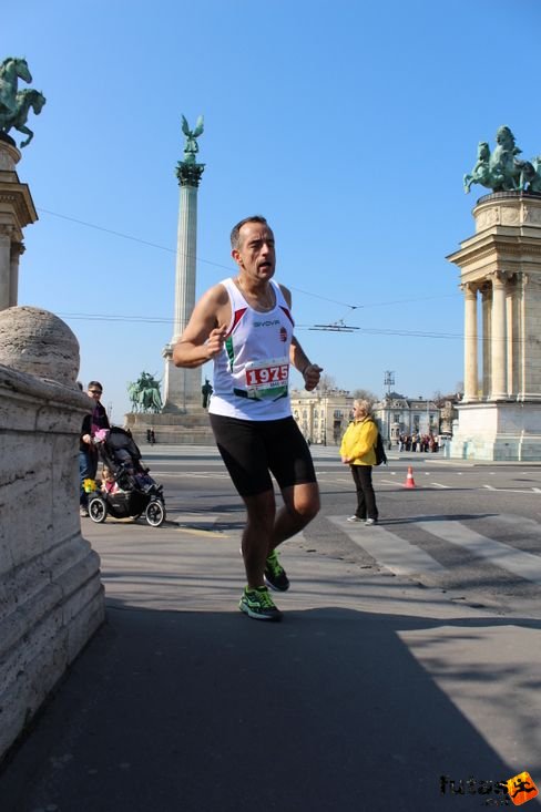 img_5484.jpg Budapest Half Marathon futás