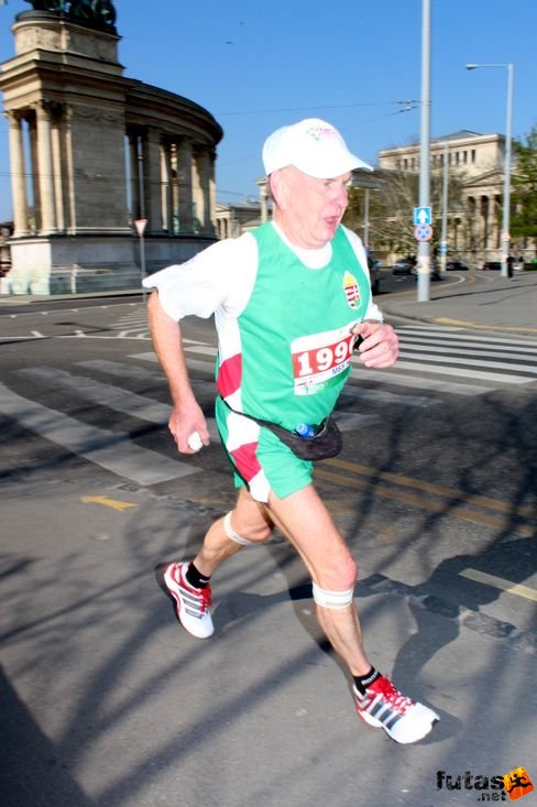 img_5502.jpg Budapest Half Marathon futás