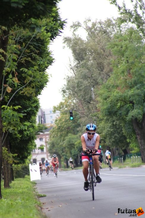 Triatlon a Népfürdő úton Ironman futás