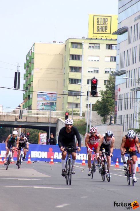 kerékpárosok Budapesten Ironman futás