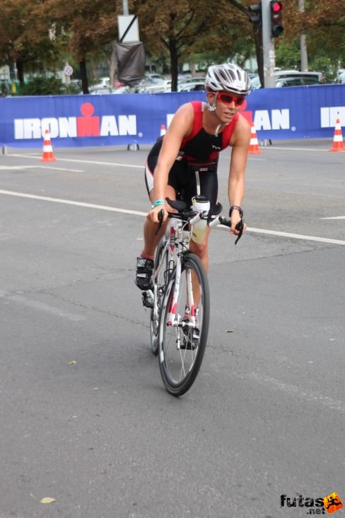 Leila Kozma Bike 2:56:53 Ironman futás