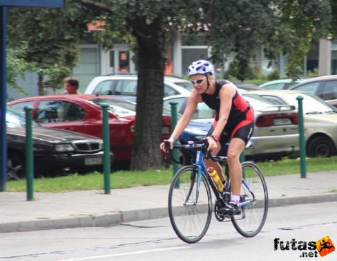 V. Andrea Ironman futás