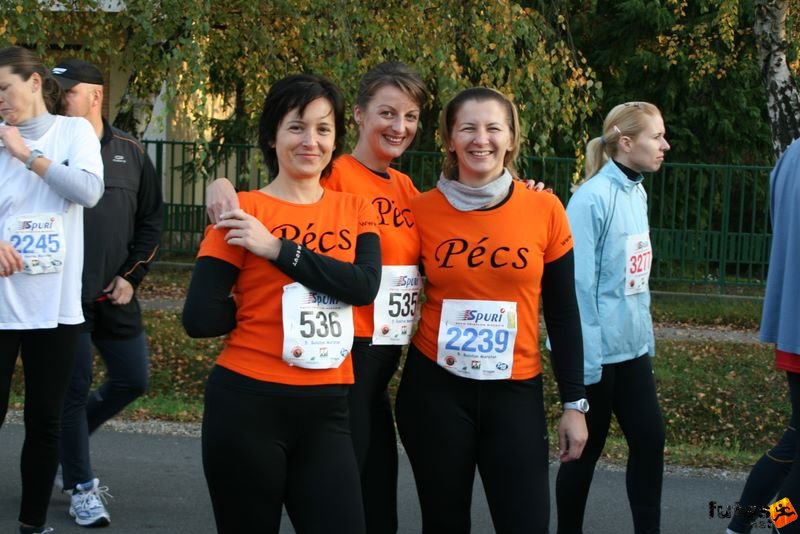 Balaton Maraton, pécsi futó lányok